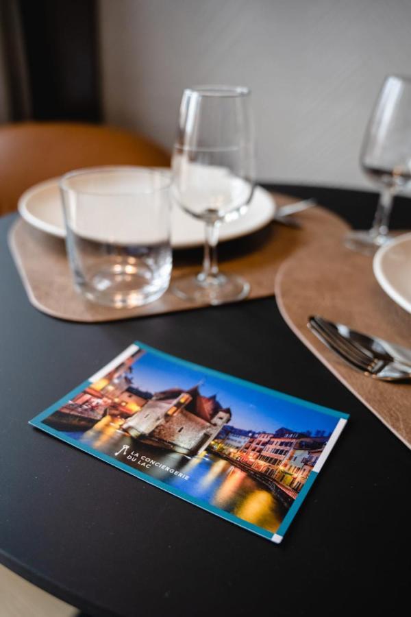 Le Nid Du Favre I - Charming Studio With Stunning Lake View Annecy Luaran gambar